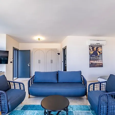 Bombien Luxury Hotell