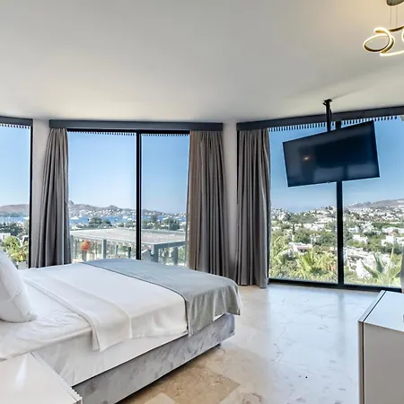 Bombien Luxury Hotell 4*