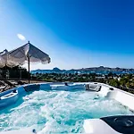 Bombien Luxury