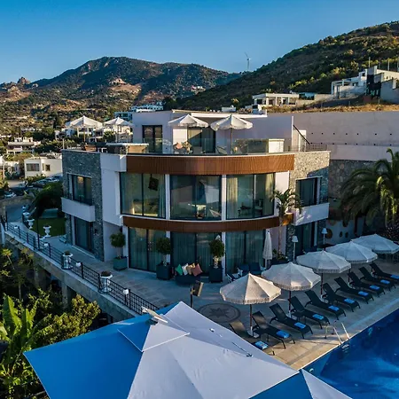 Bombien Luxury Hotel 4*