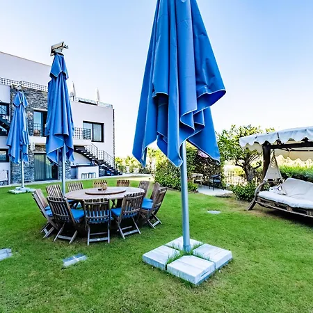 ホテル Bombien Luxury 4*