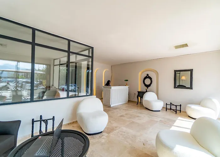 Bombien Luxury Ξενοδοχείο