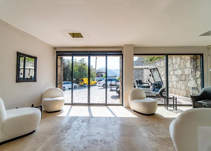 Bombien Luxury Hotel 4*