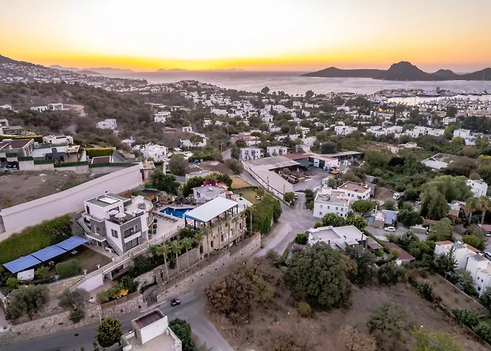 Bombien Luxury Ξενοδοχείο 4*