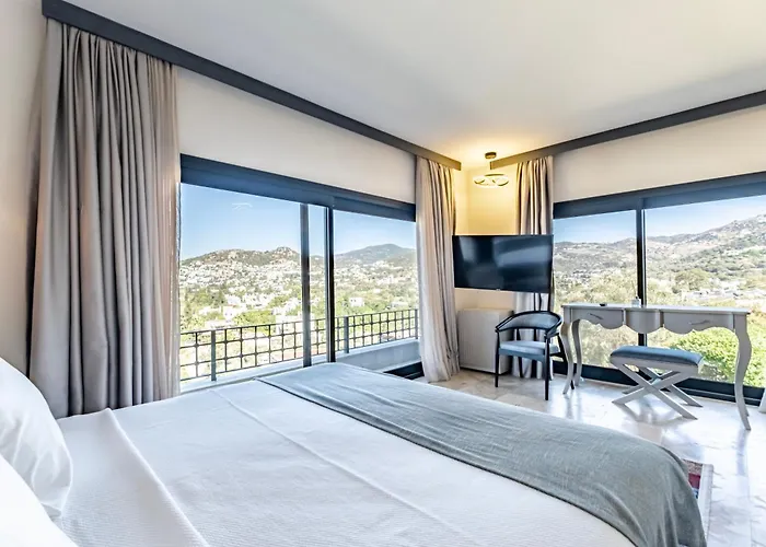 Hotel Bombien Luxury 4*