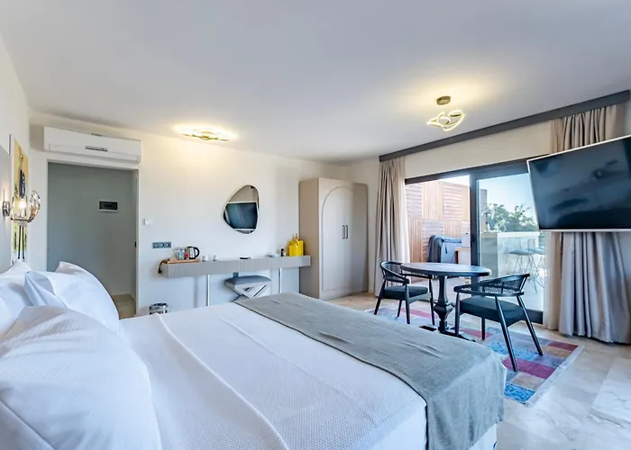 Ξενοδοχείο Bombien Luxury 4*