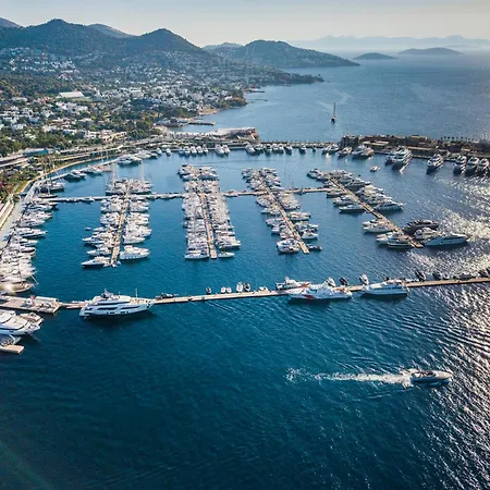 Ξενοδοχείο Bombien Luxury 4*