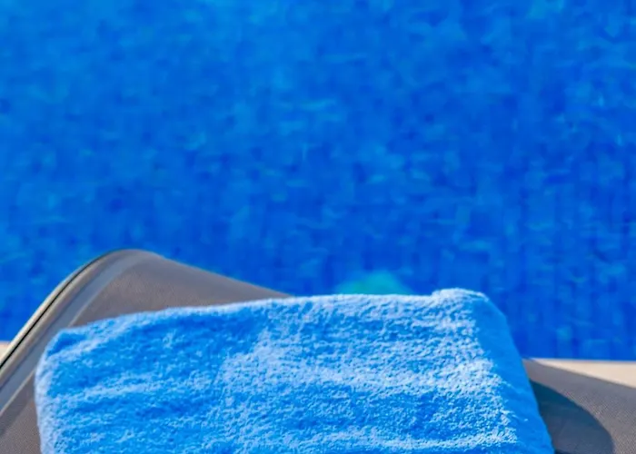 Ξενοδοχείο Bombien Luxury 4*