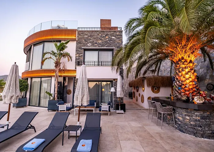 Bombien Luxury Hotel